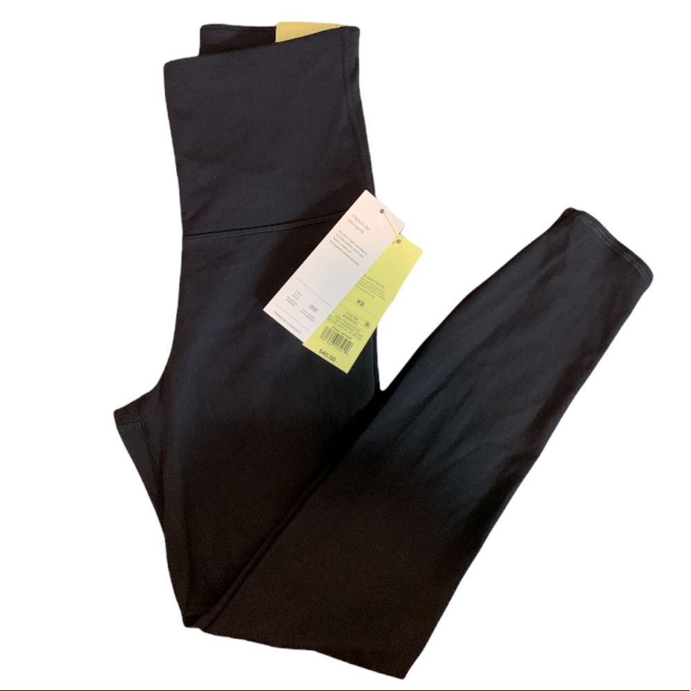 SOLD - NWT Ultra-High Waist 7/8 Legging